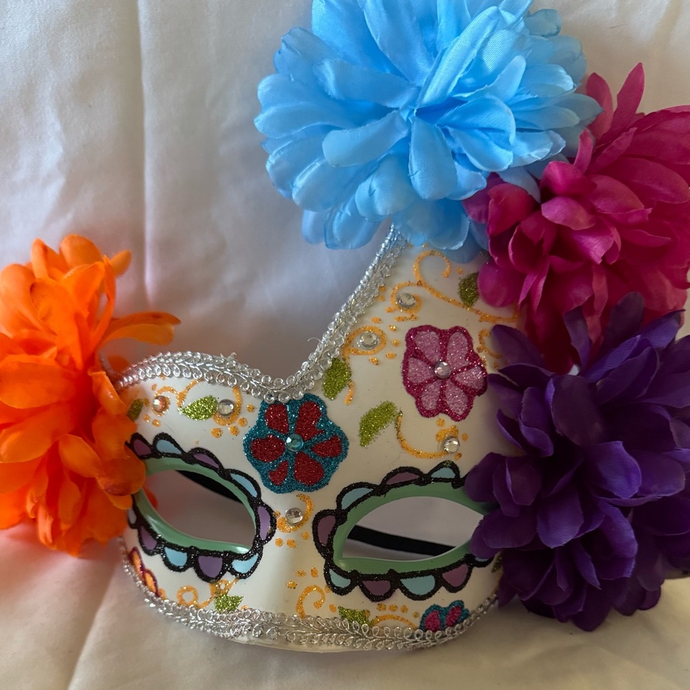 Beautiful New Mardi Gras Party Fancy White & Flowers Face Mask